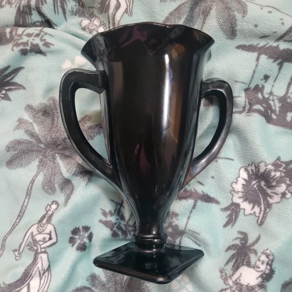Vintage L.E. Smith Black Amethyst Glass Trophy Vase ~ Embossed Dancing Nymphs - Picture 8 of 16